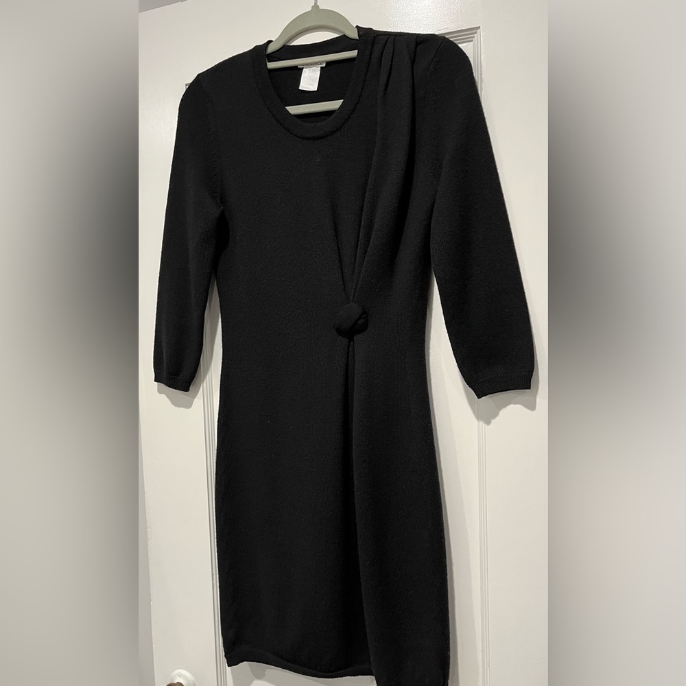 Oscar de la Renta Fall 2010 Collection Merino Wool Shift Dress. 3/4 Sleeve Small